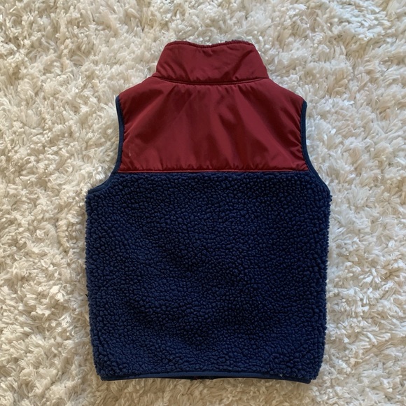 Carter’s Little Boys Zip-Up Vest (6) - Picture 5 of 5
